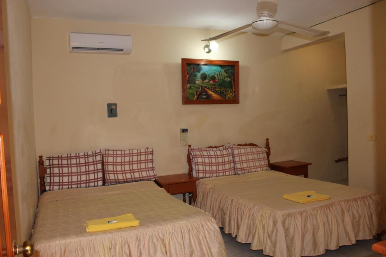 Hotel Isla Esmeralda 코수멜 외부 사진